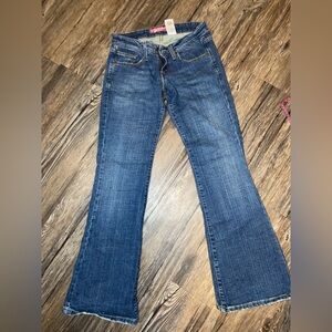 Levi's Women's Flare Jeans in Classic Blue